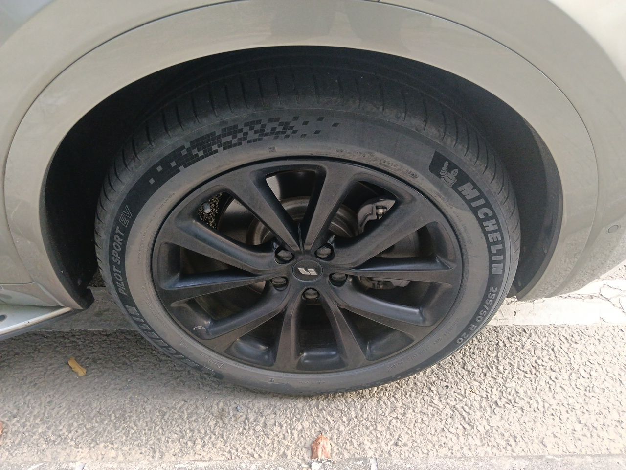 Li Auto ONE 2021 EREV 6-Seater photo 5