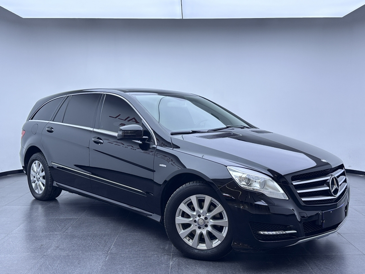 R-Class 2017 R 320 4MATIC Business Edition photo 2