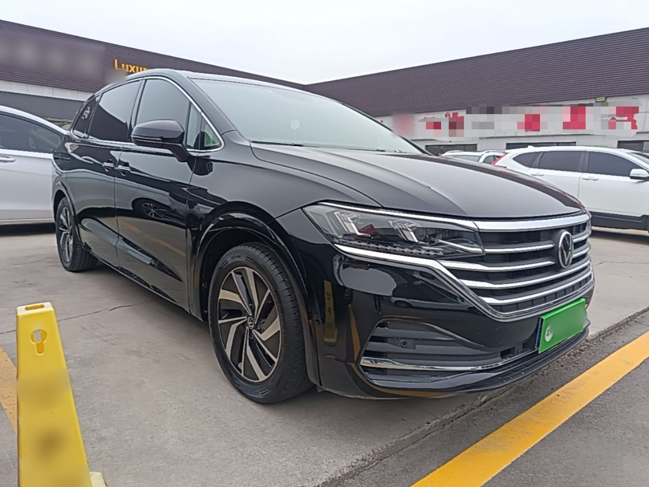 Viloran 2020 330TSI Luxury photo 3