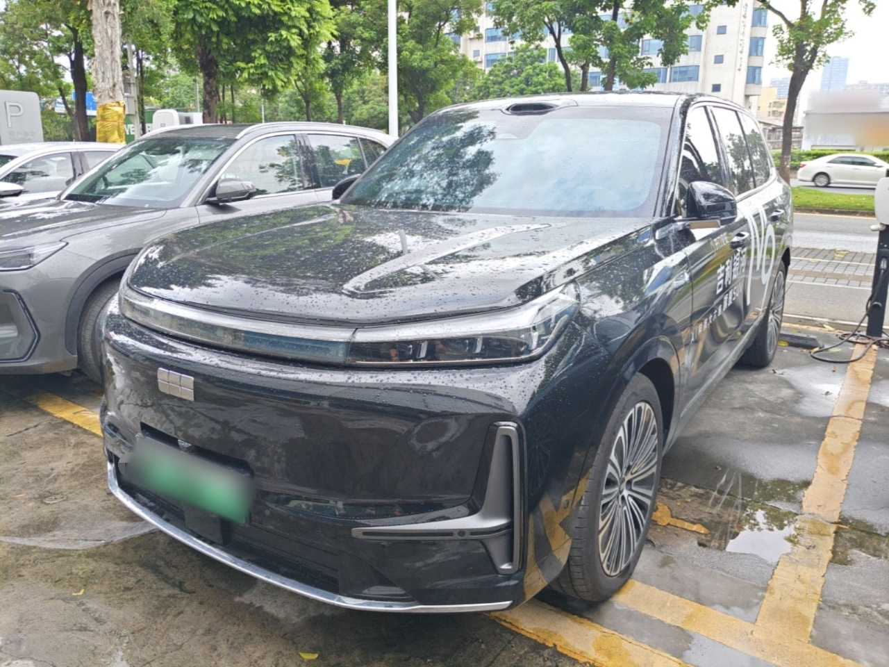Galaxy M9 2025 210km AWD Pilot