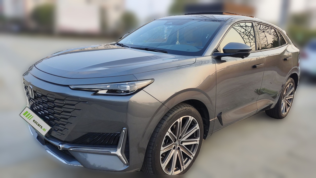 UNI-K 2021 2.0T AWD Premium
