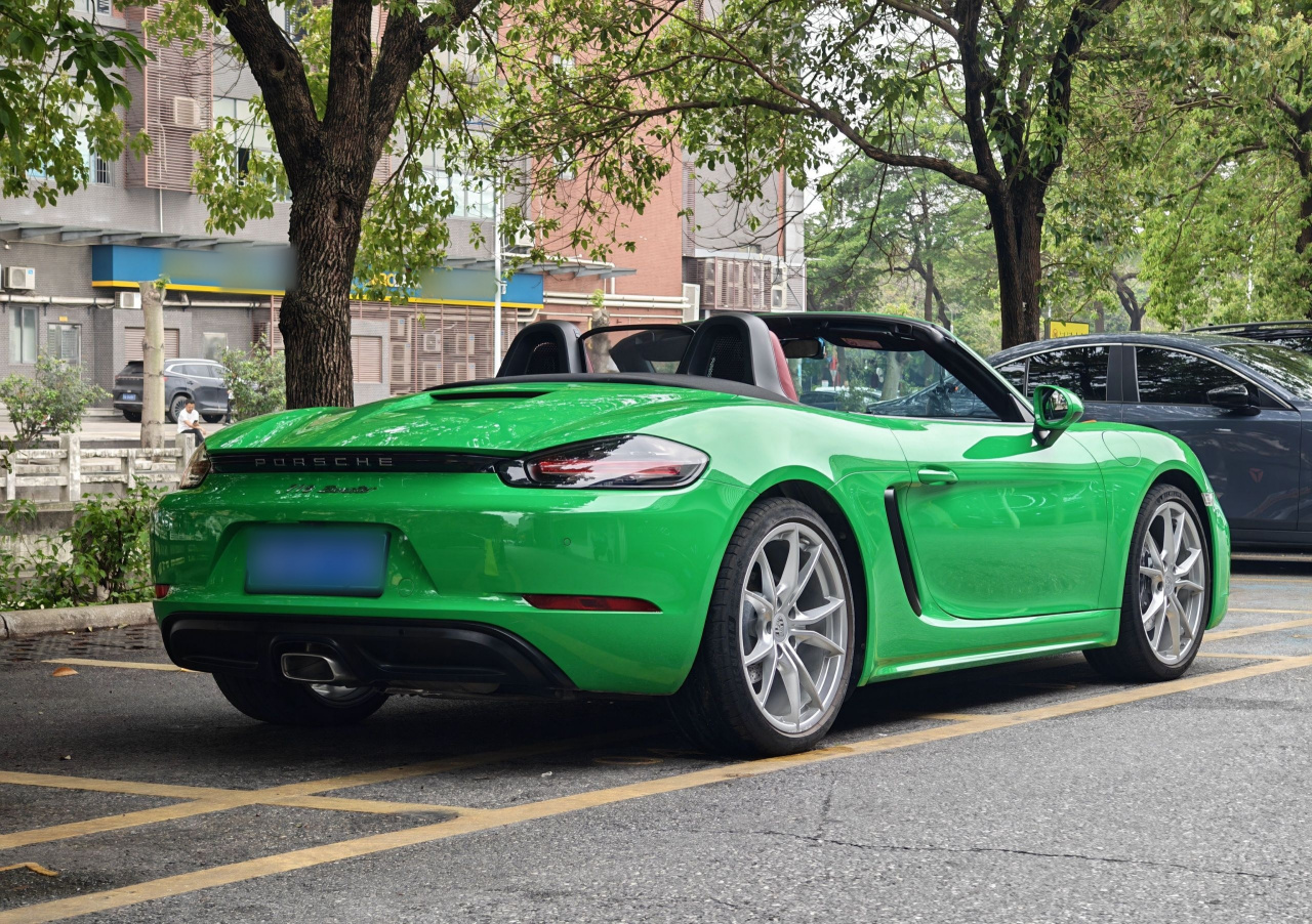718 2022 Boxster 2.0T photo 4