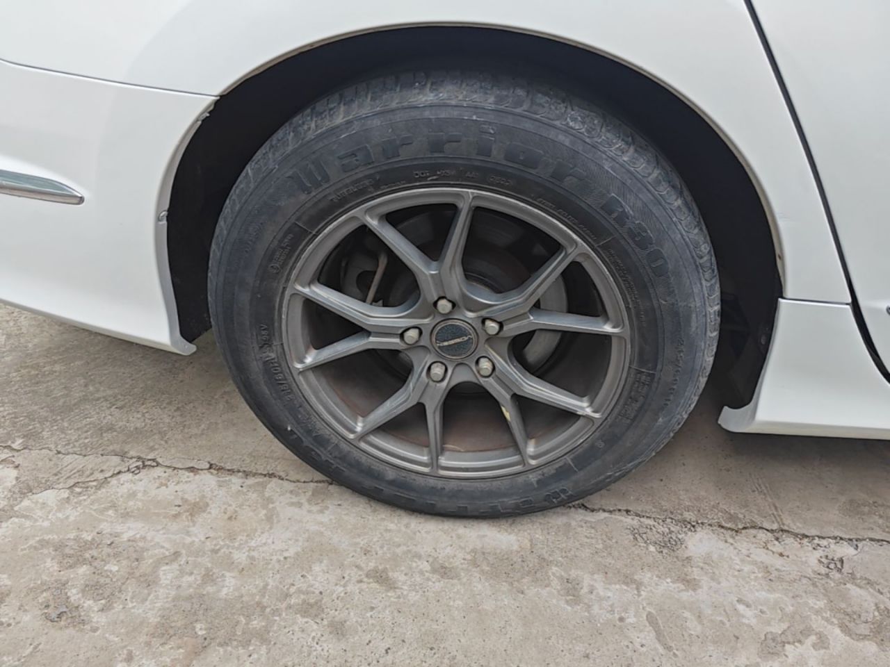 Spirior 2015 2.0L Luxury photo 3