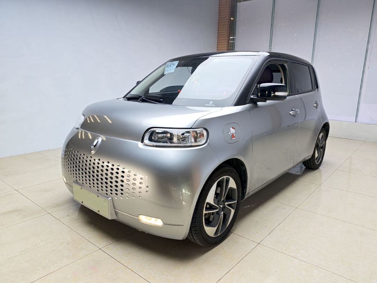 2020 305km Luxury