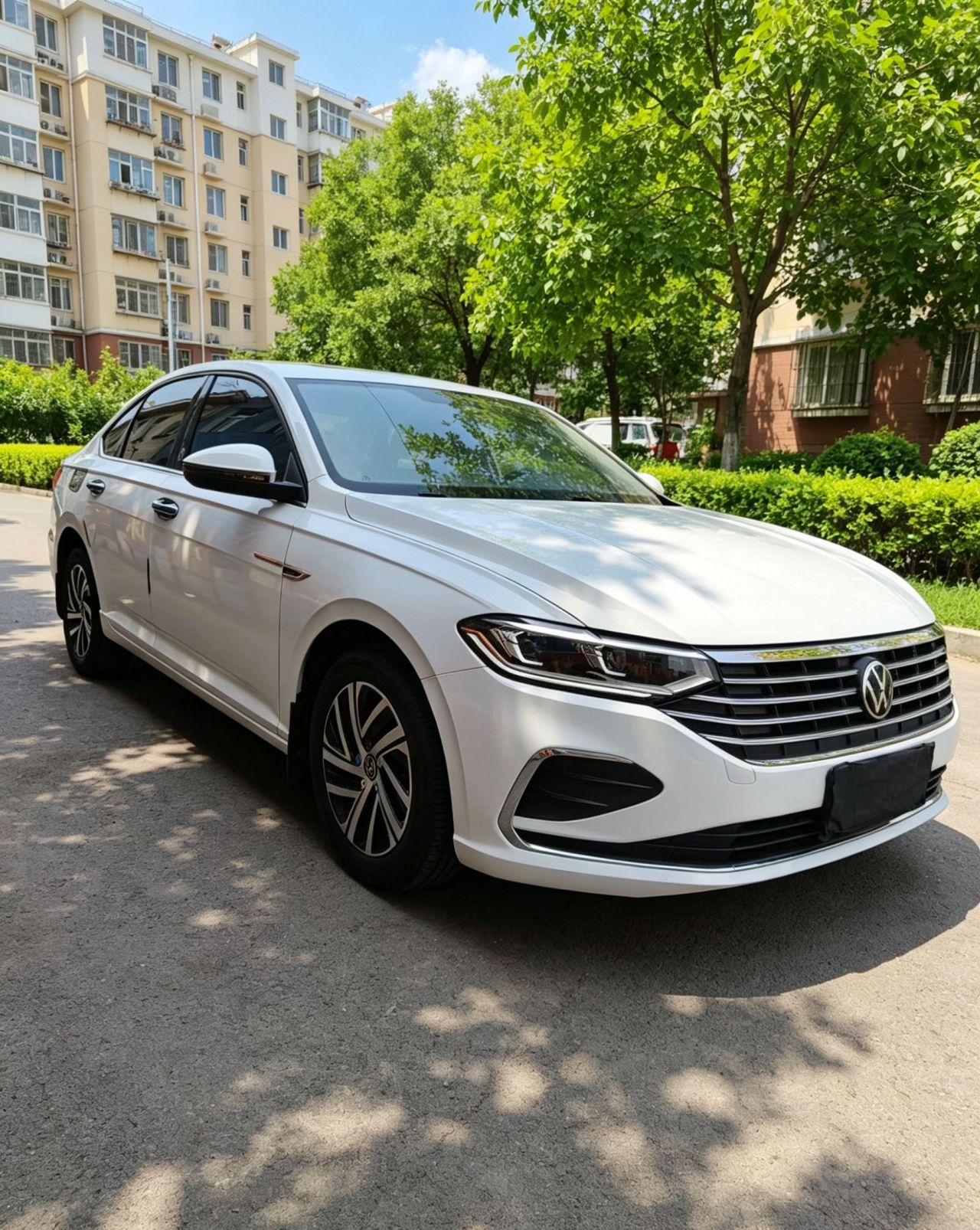 Lavida 2023 Facelift 1.5L AT photo 2