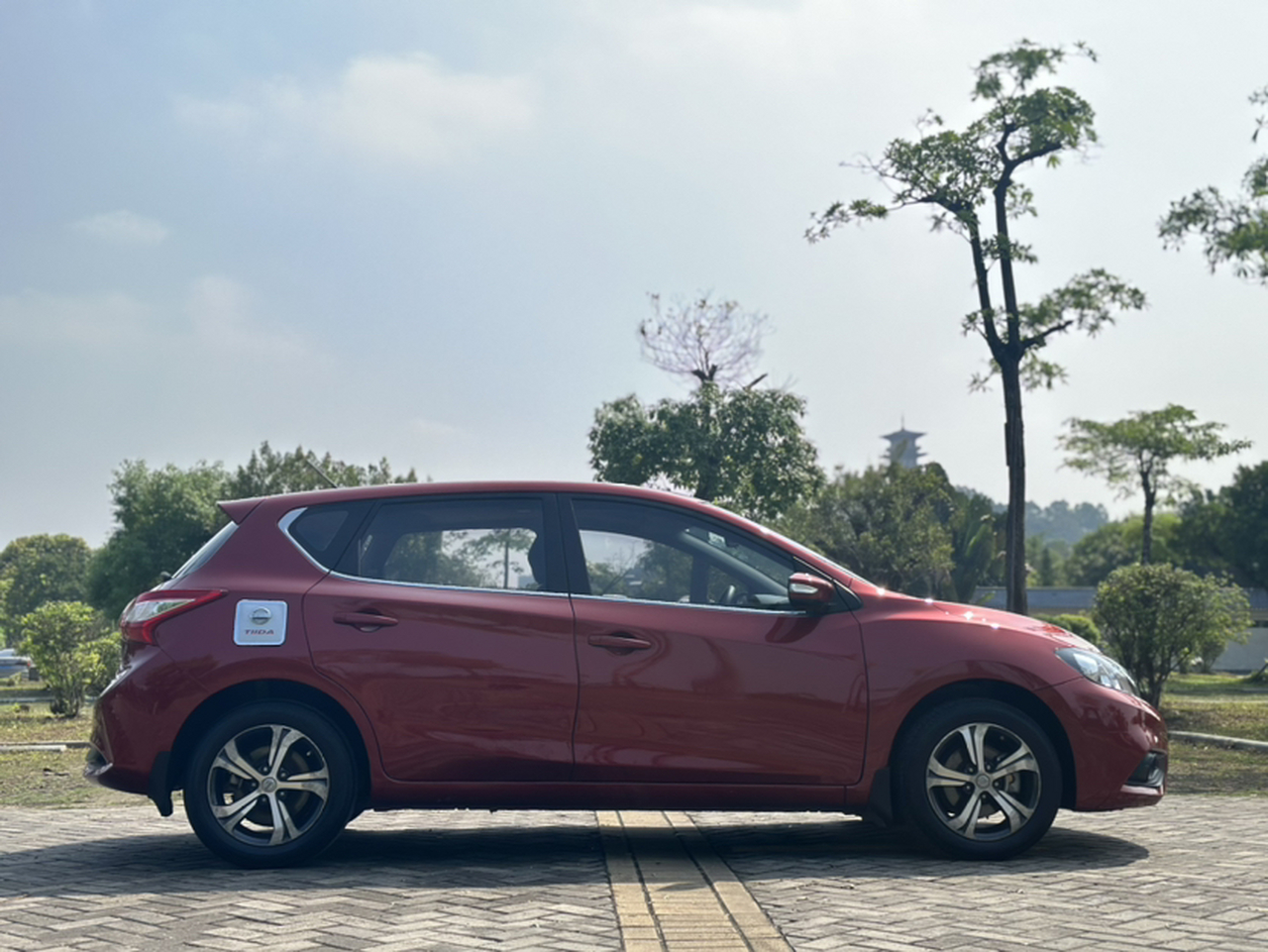 Tiida 2016 1.6L CVT photo 2