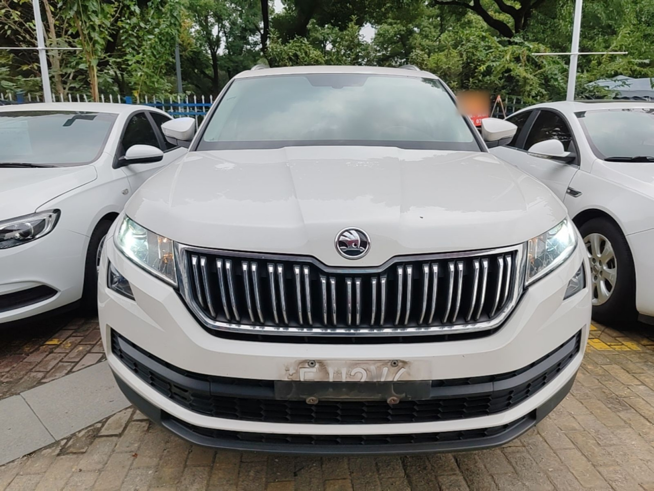 Kodiaq 2017 TSI330 5-Seater RWD Comfort photo 2