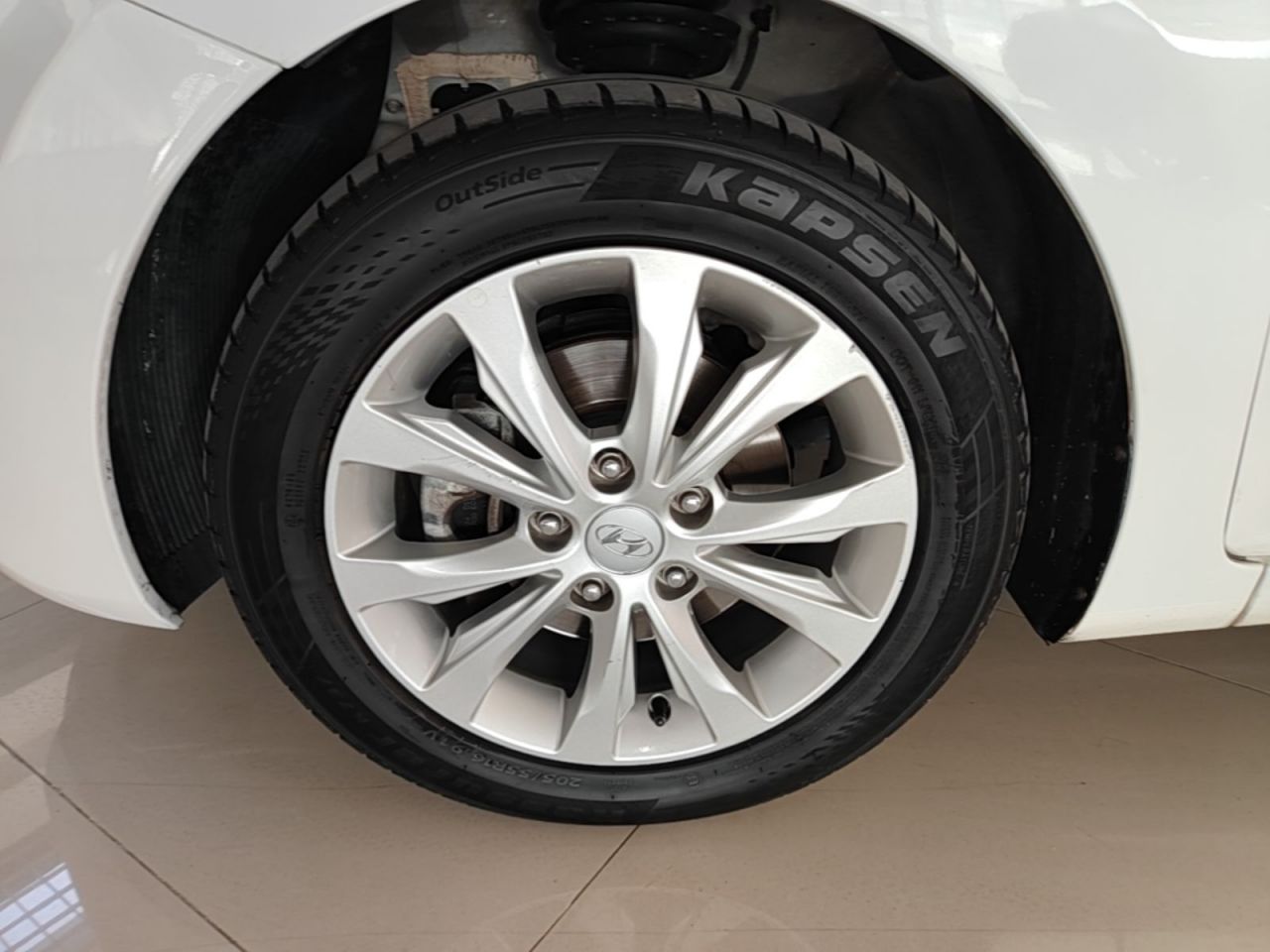 Elantra 2016 1.6L AT Smart photo 2