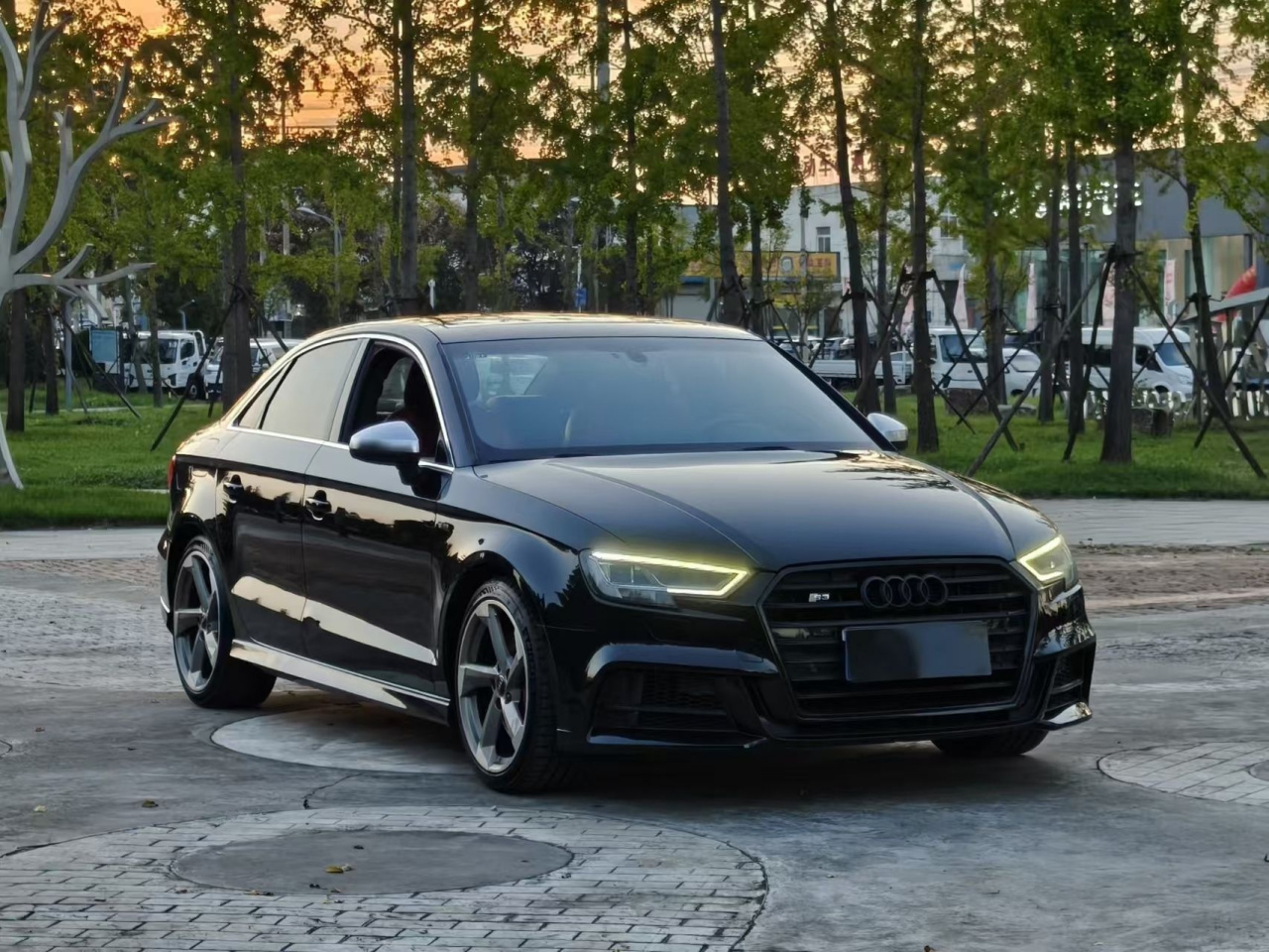 S3 2019 S3 2.0T Limousine photo 3