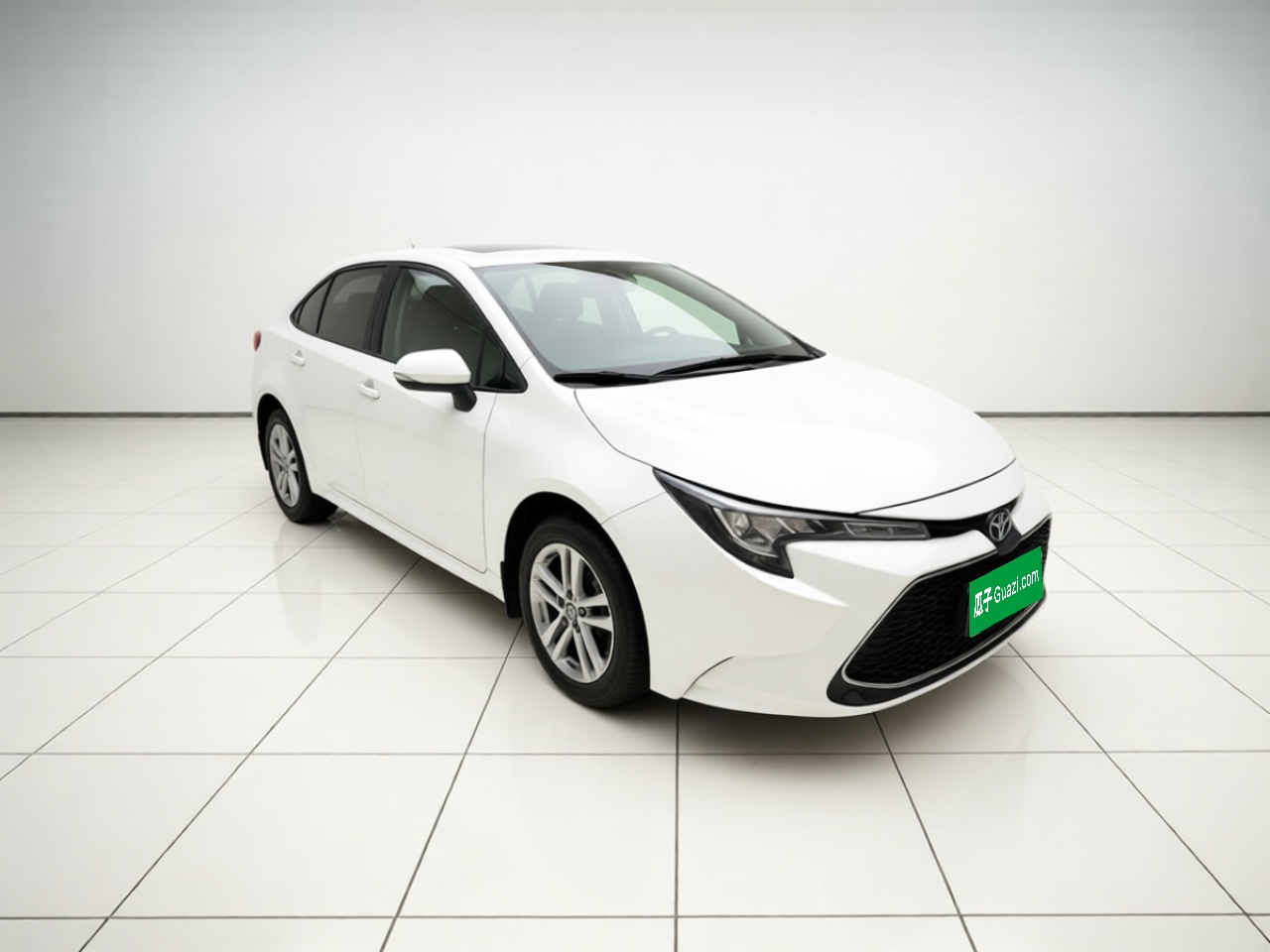 Levin 2022 185T CVT Luxury photo 3