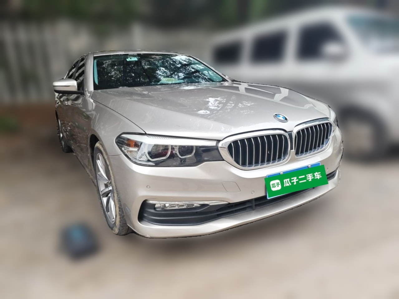 5 Series 2018 528Li Special photo 3
