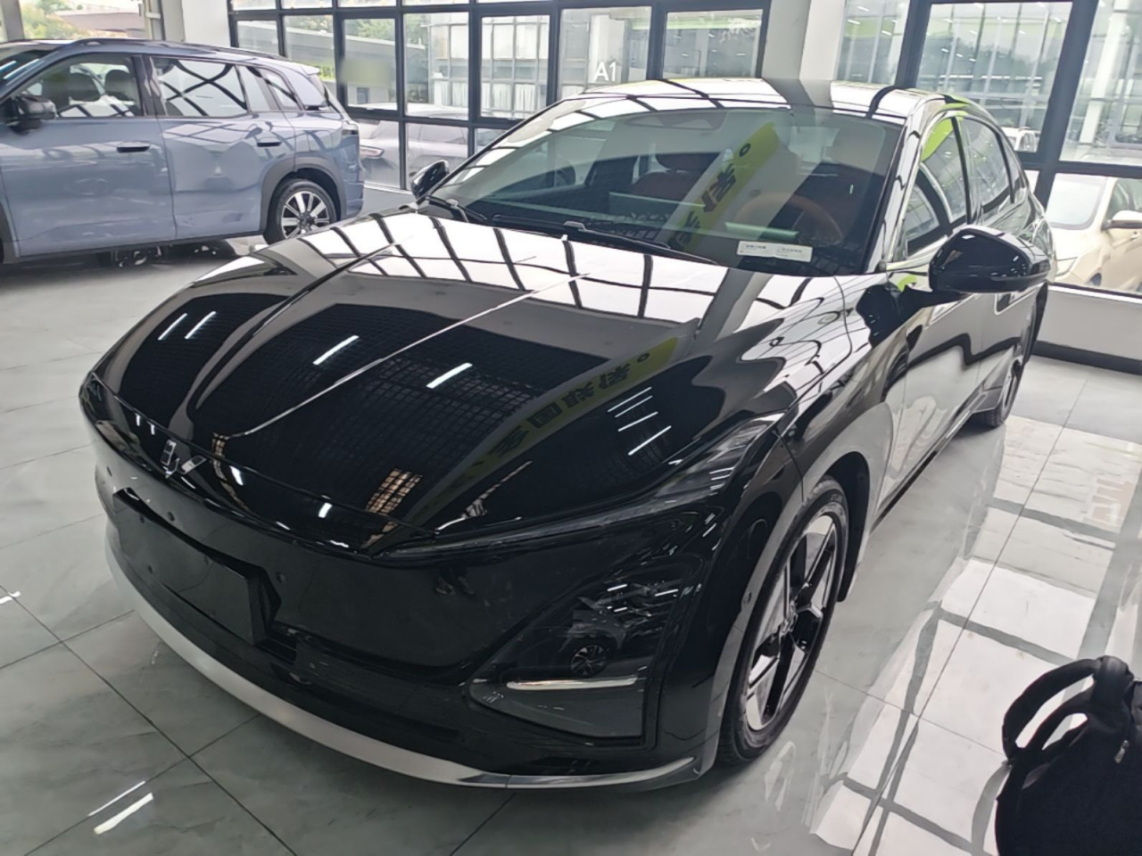 Wuling 2025 610km Smart Flagship