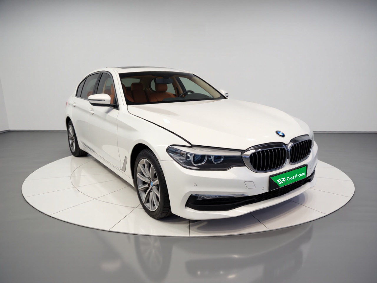 5 Series 2018 528Li Special photo 3