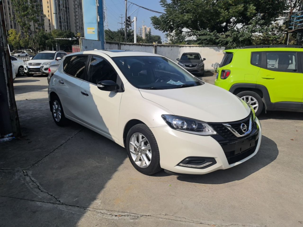 Tiida 2021 1.6L CVT photo 3