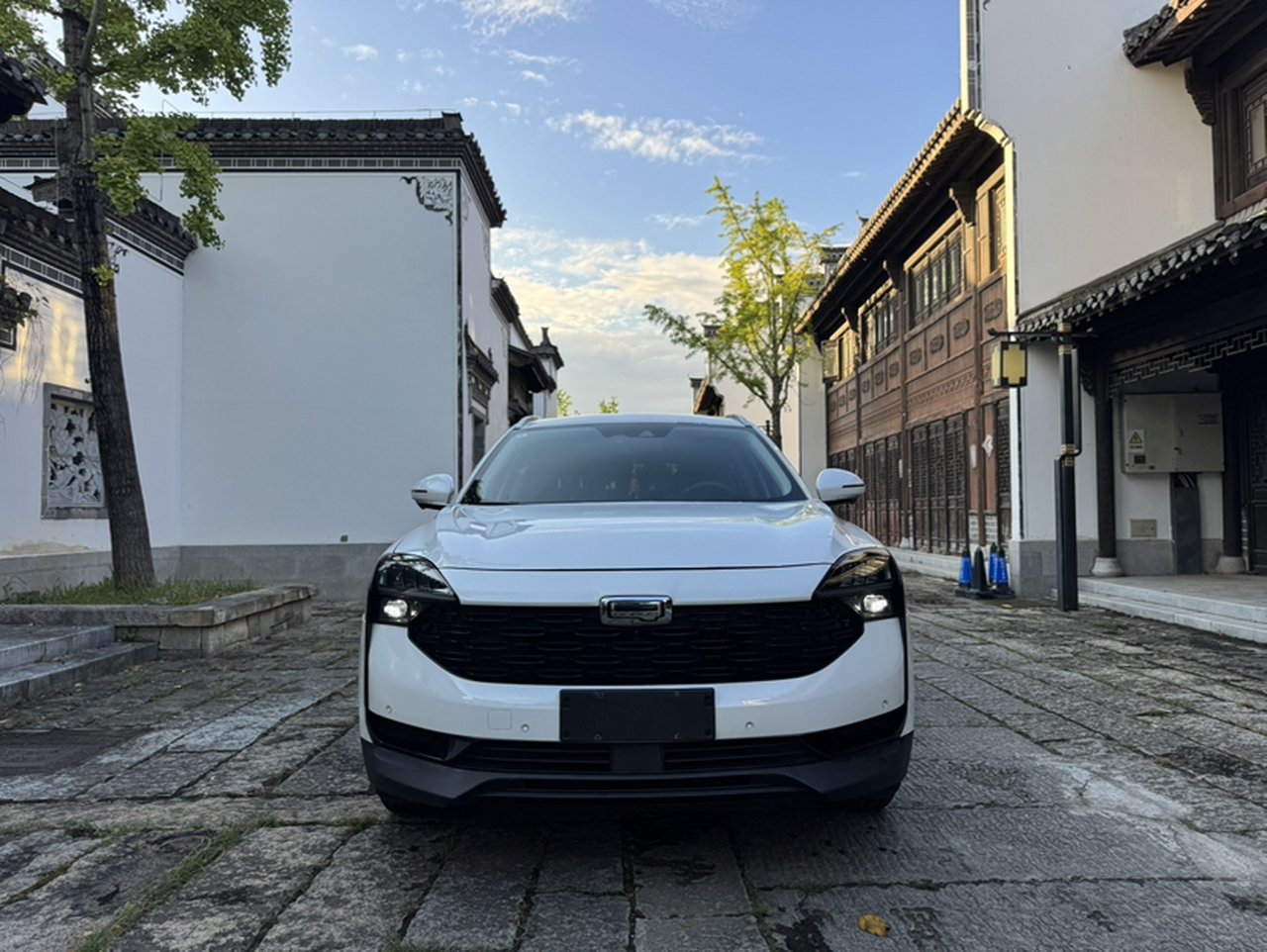 7 2020 1.8T Luxury photo 4