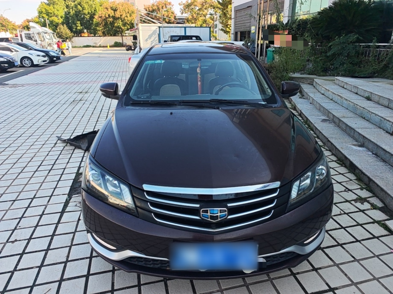 Emgrand 2015 Sedan 1.5L MT photo 2