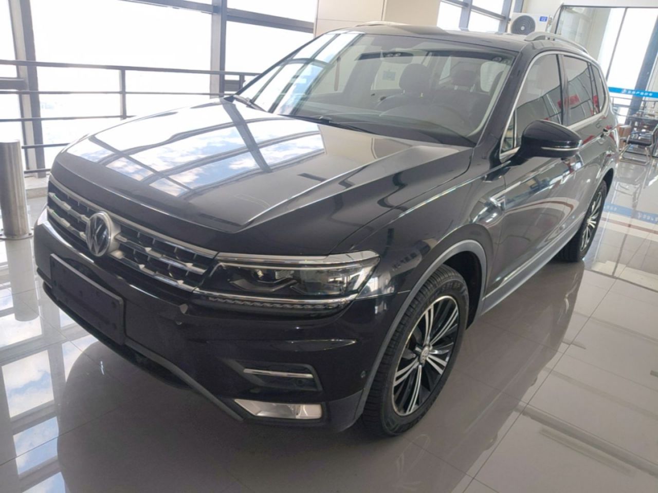 Tiguan L 2017 330TSI AT RWD Flagship