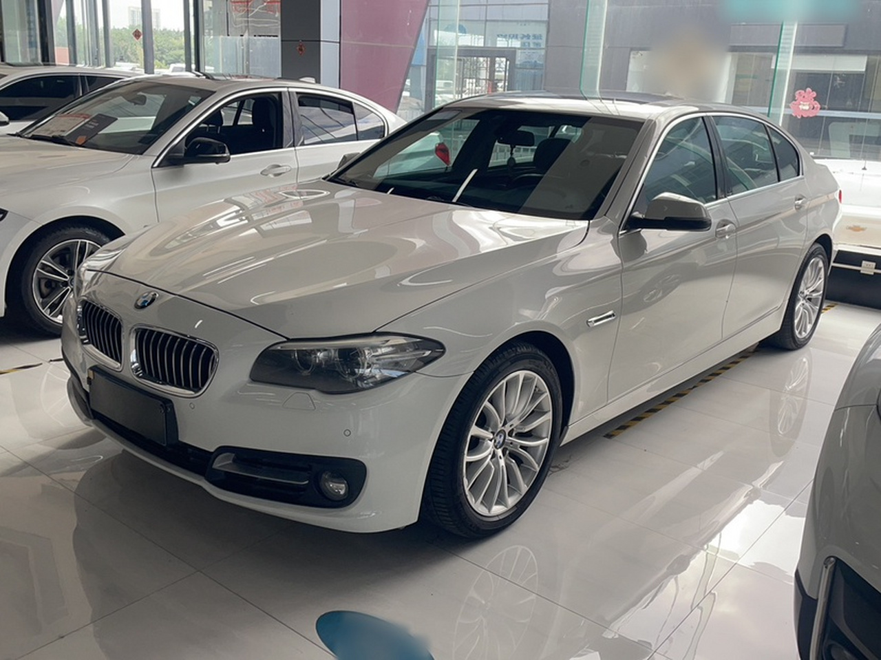 5 Series 2014 528Li Leading