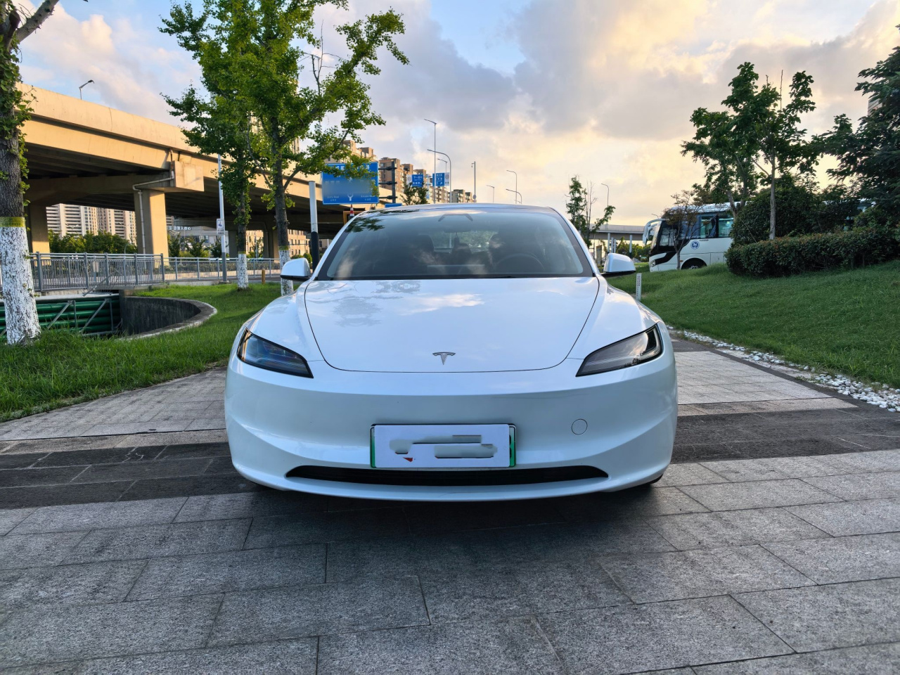 Model 3 2023 RWD photo 3