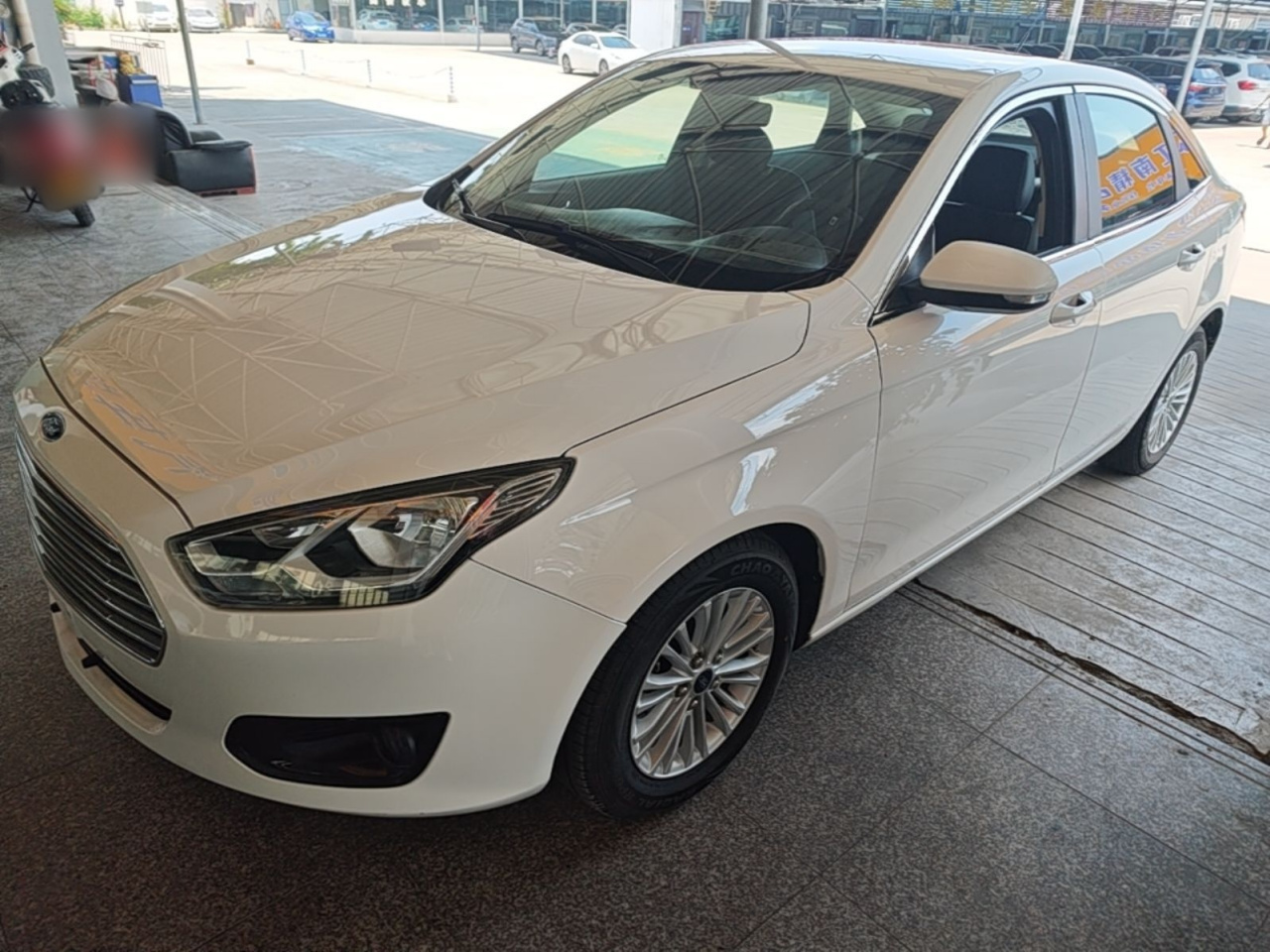Escort 2017 1.5L AT Comfort