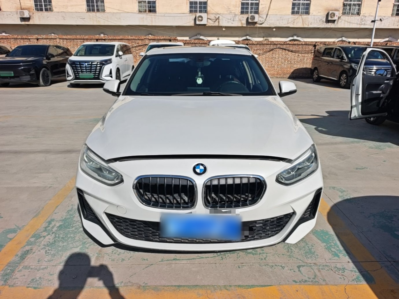 1 Series 2019 120i Leading M Sport Package photo 2