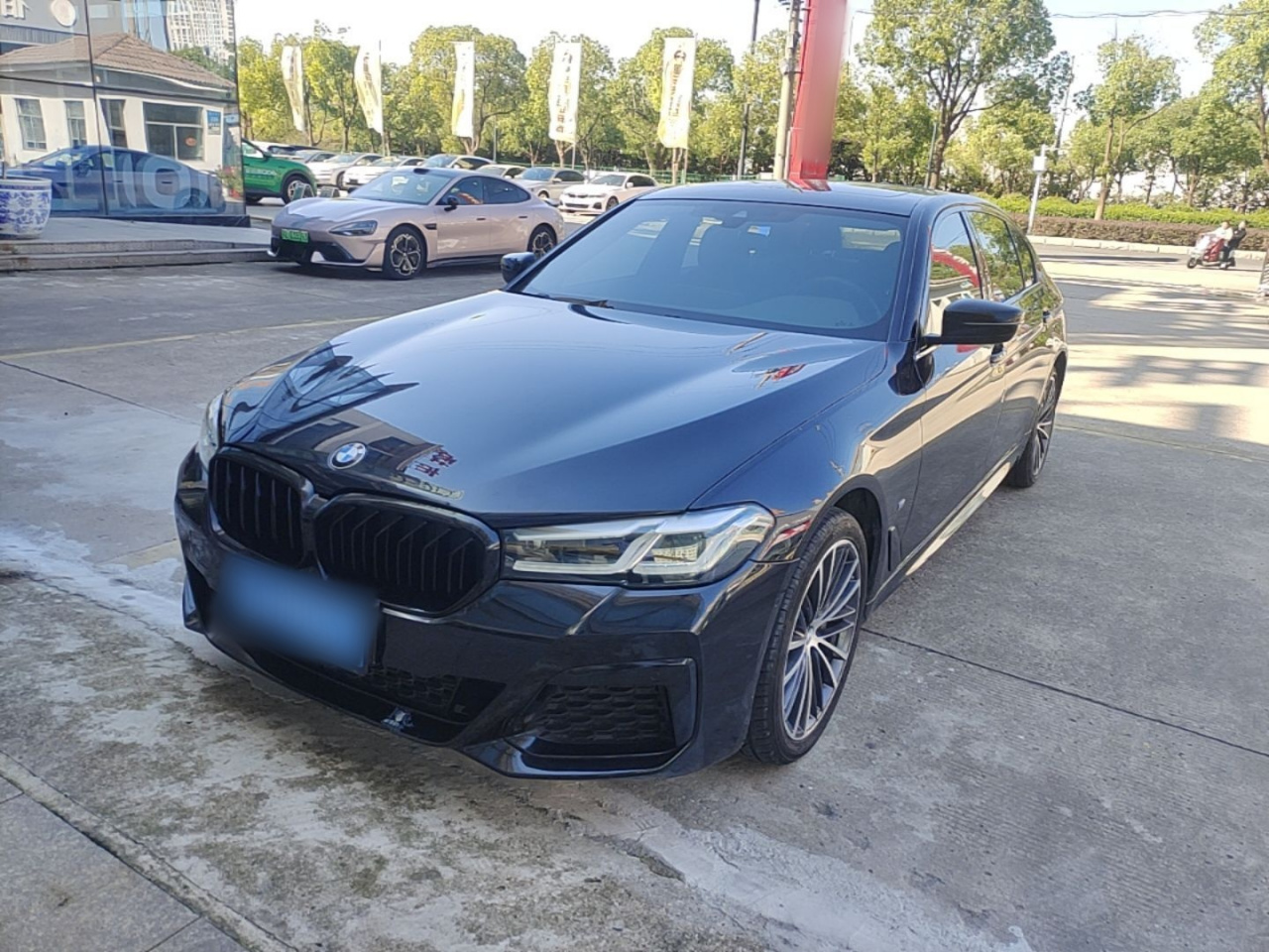 5 Series 2021 530Li Leading M Sport Package