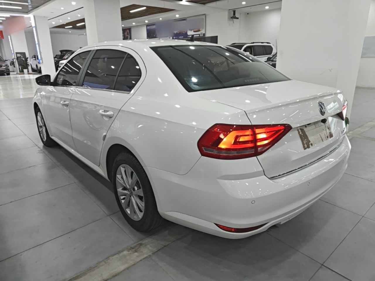 Lavida 2015 1.6L AT Comfort photo 4