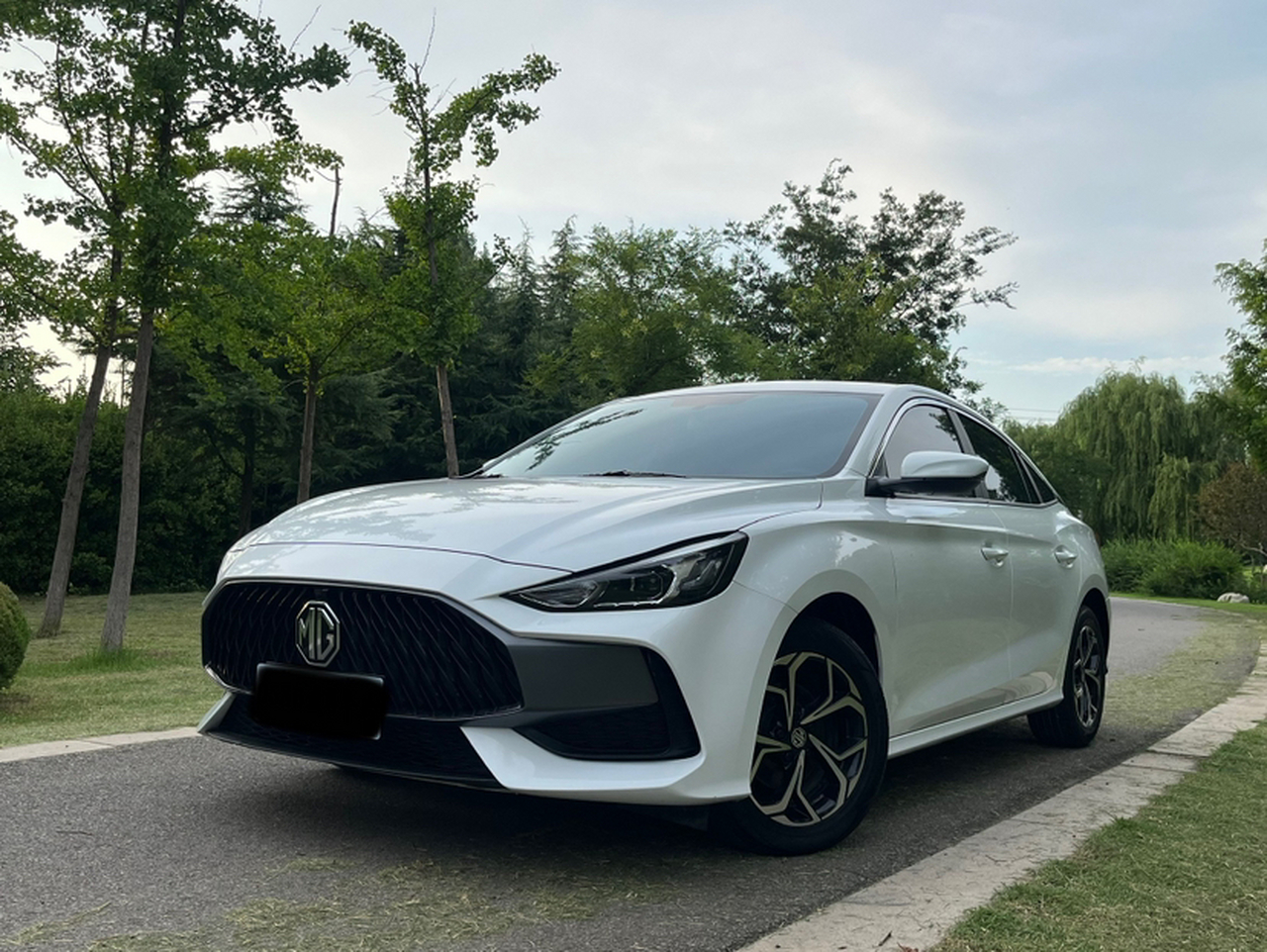 MG5 2023 180DVVT CVT