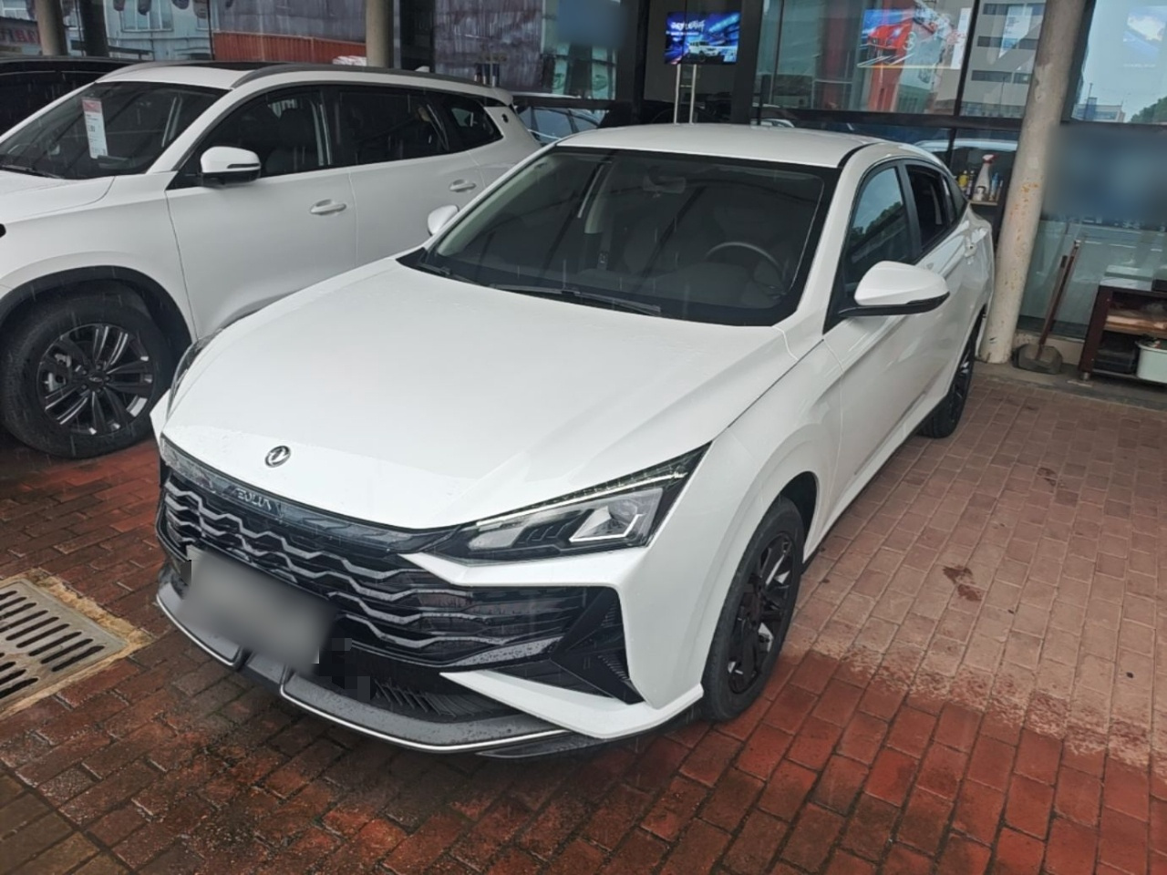 Yixuan 2025 1.5L AT Luxury