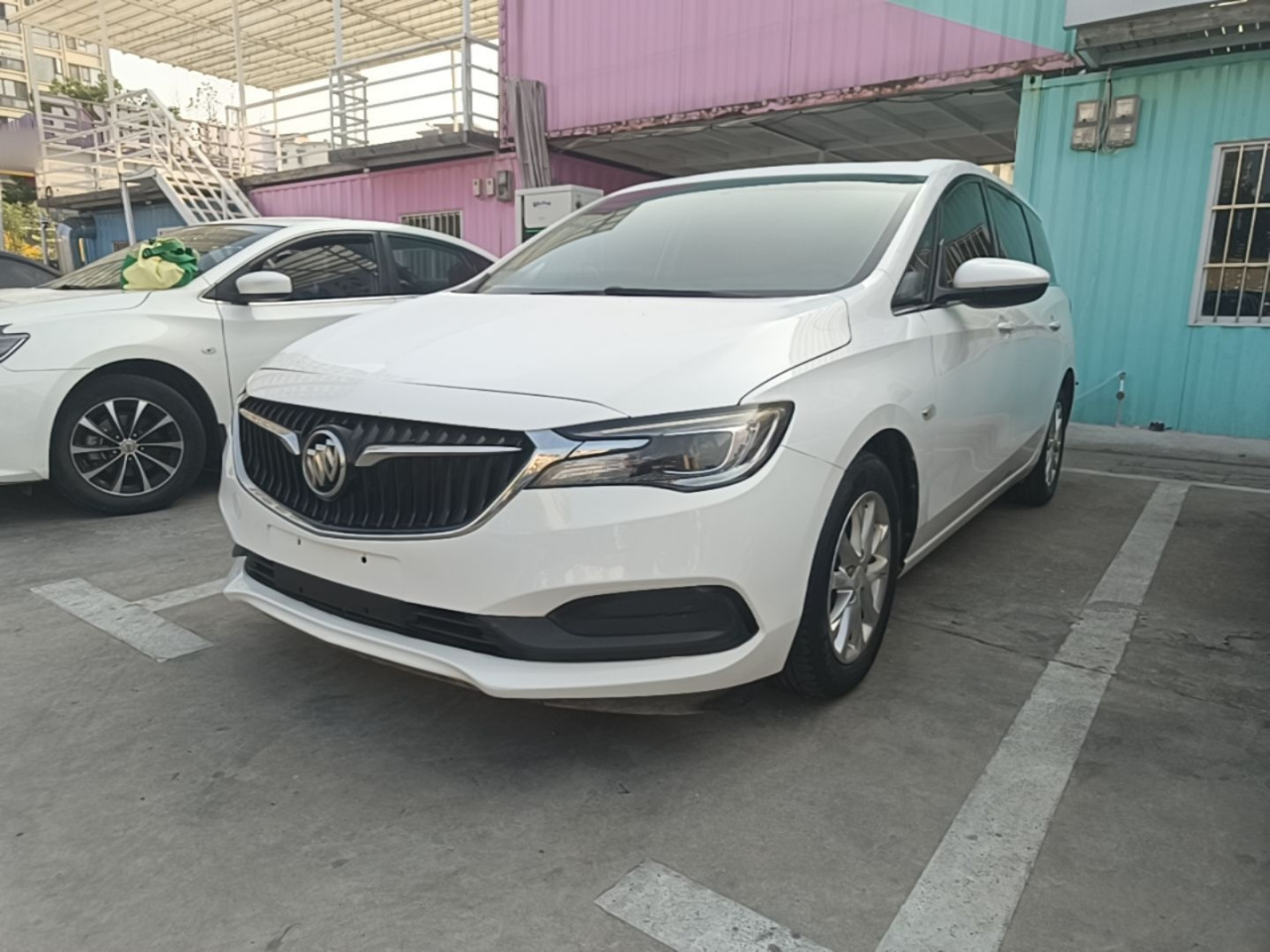 GL6 2019 18T 6-Seater Elite China VI