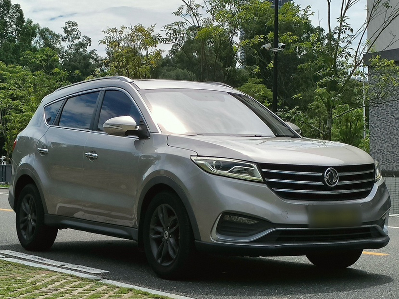 Fengon 580 2020 1.5T CVT Luxury photo 2