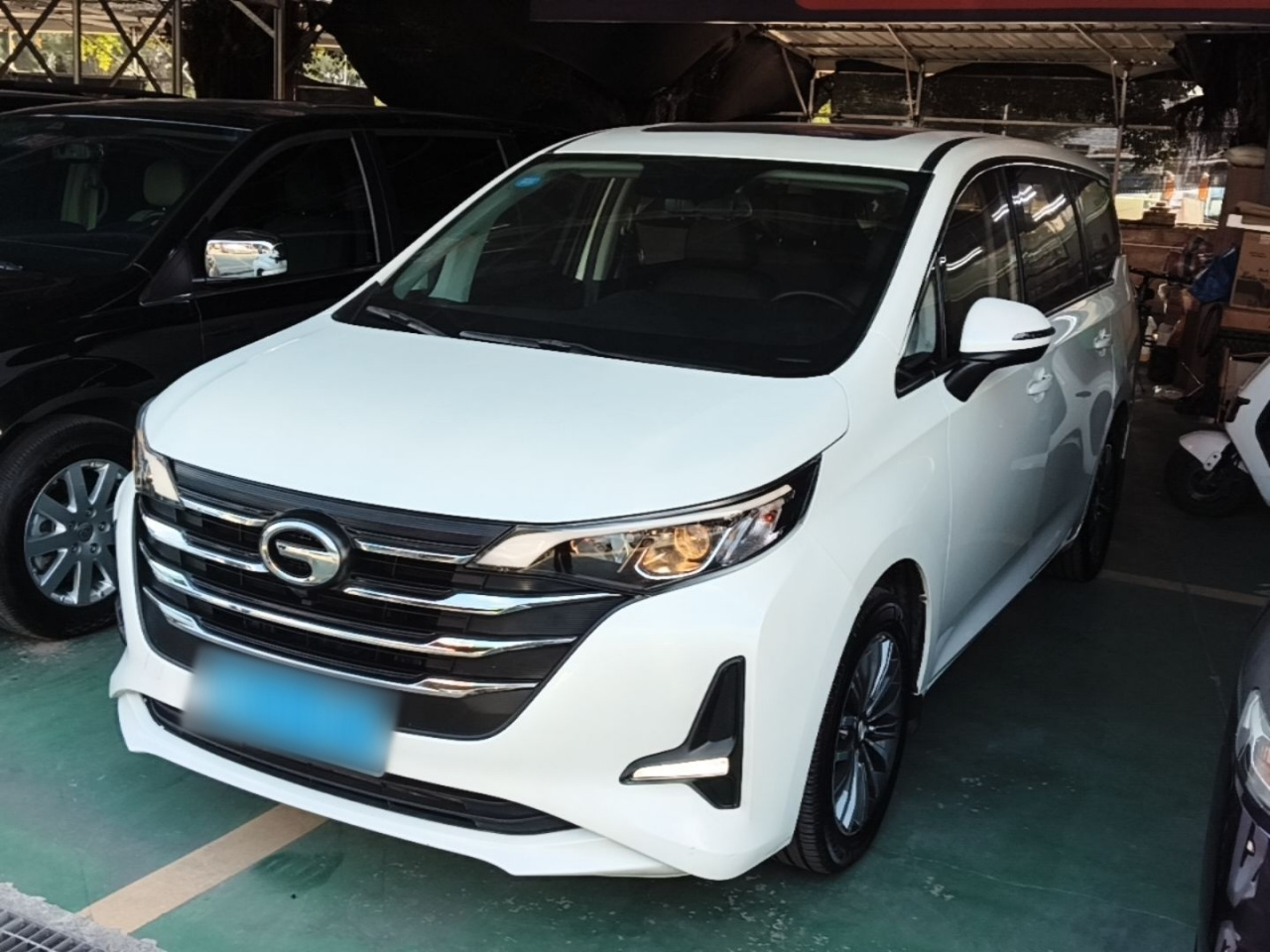 GAC Trumpchi M6 2019 270T AT Exclusive 7-Seater China V