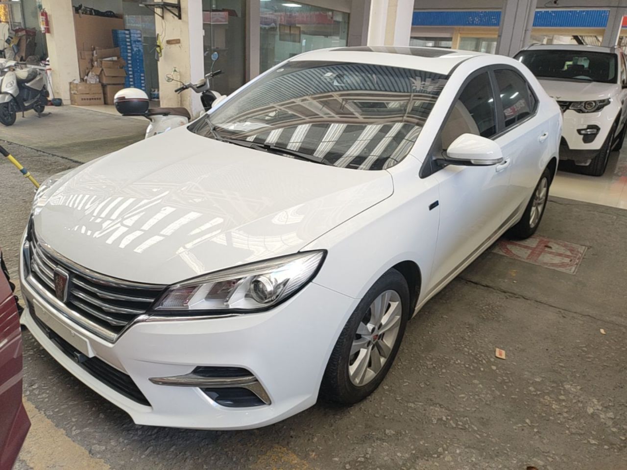 360 2018 PLUS 1.5L AT Exclusive