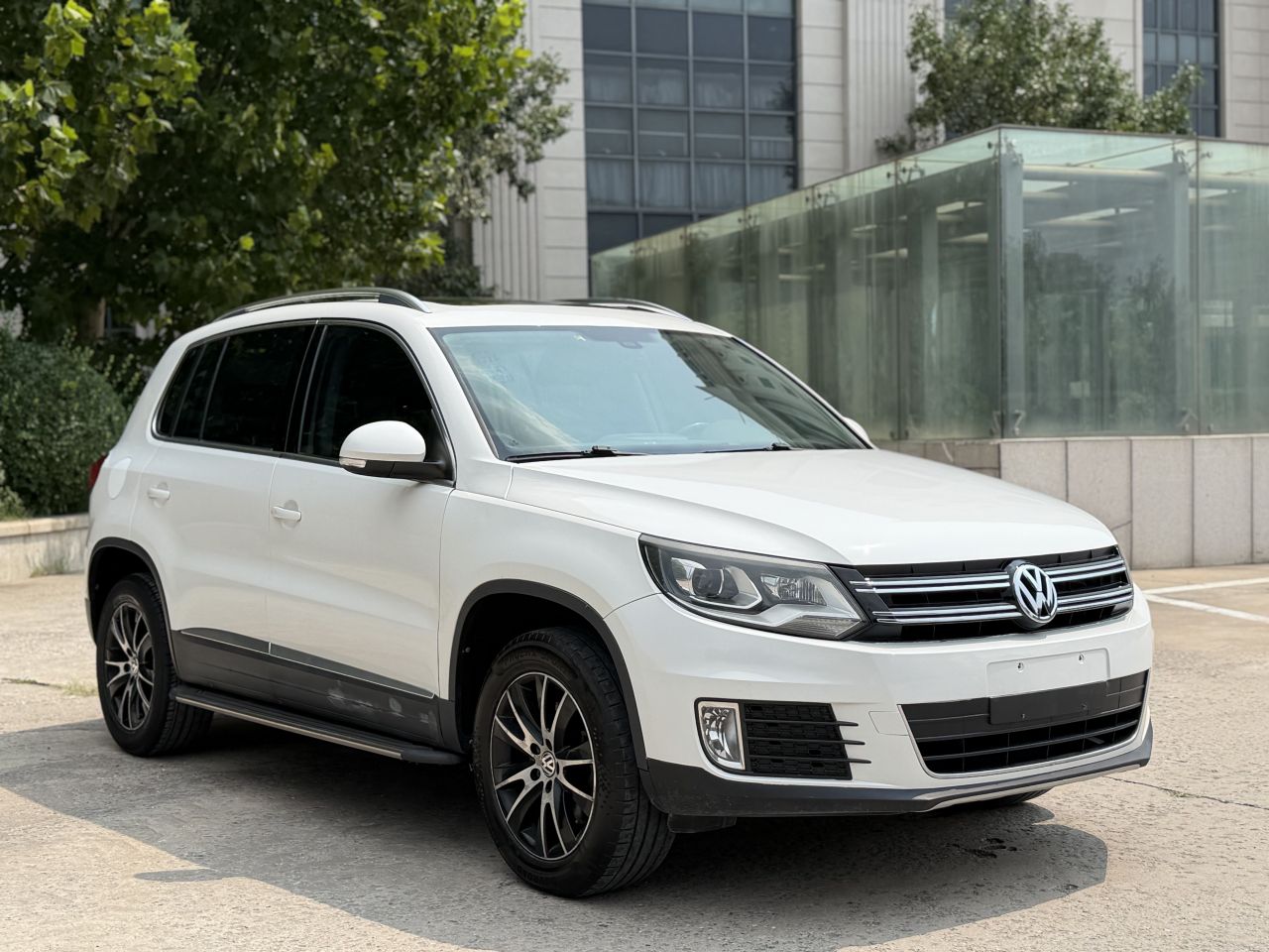 Tiguan 2015 1.8TSI AT RWD Luxury photo 3