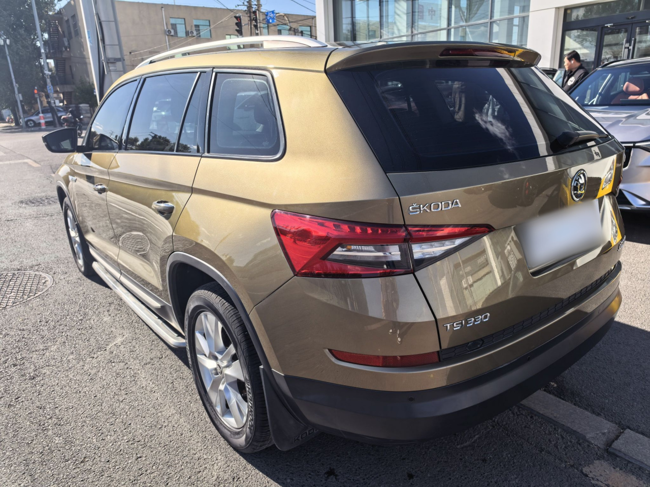 Kodiaq 2018 TSI330 5-Seater RWD Luxury photo 4