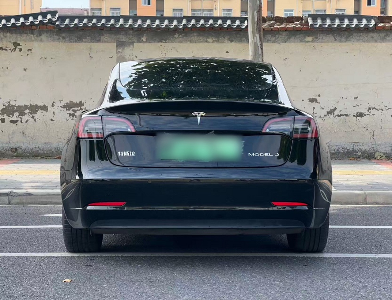 Model 3 2022 RWD photo 3