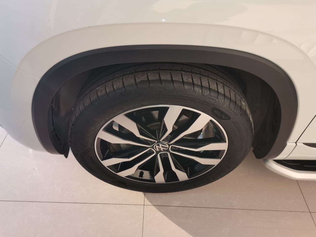 Tayron 2022 380TSI AWD R-Line Connected photo 3