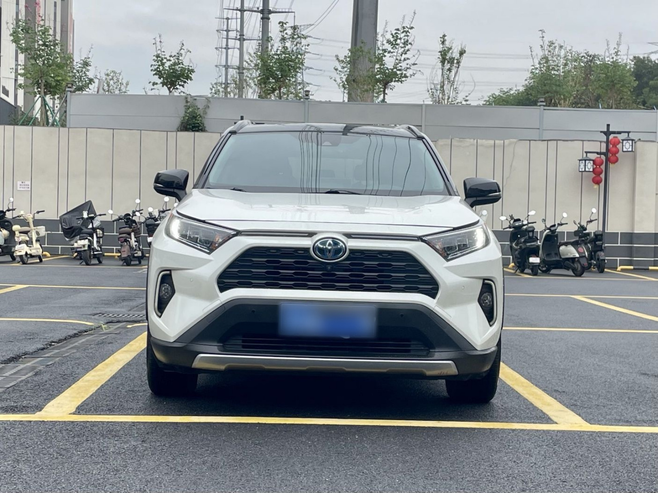 RAV4 2020 Hybrid 2.5L E-CVT AWD Elite photo 3