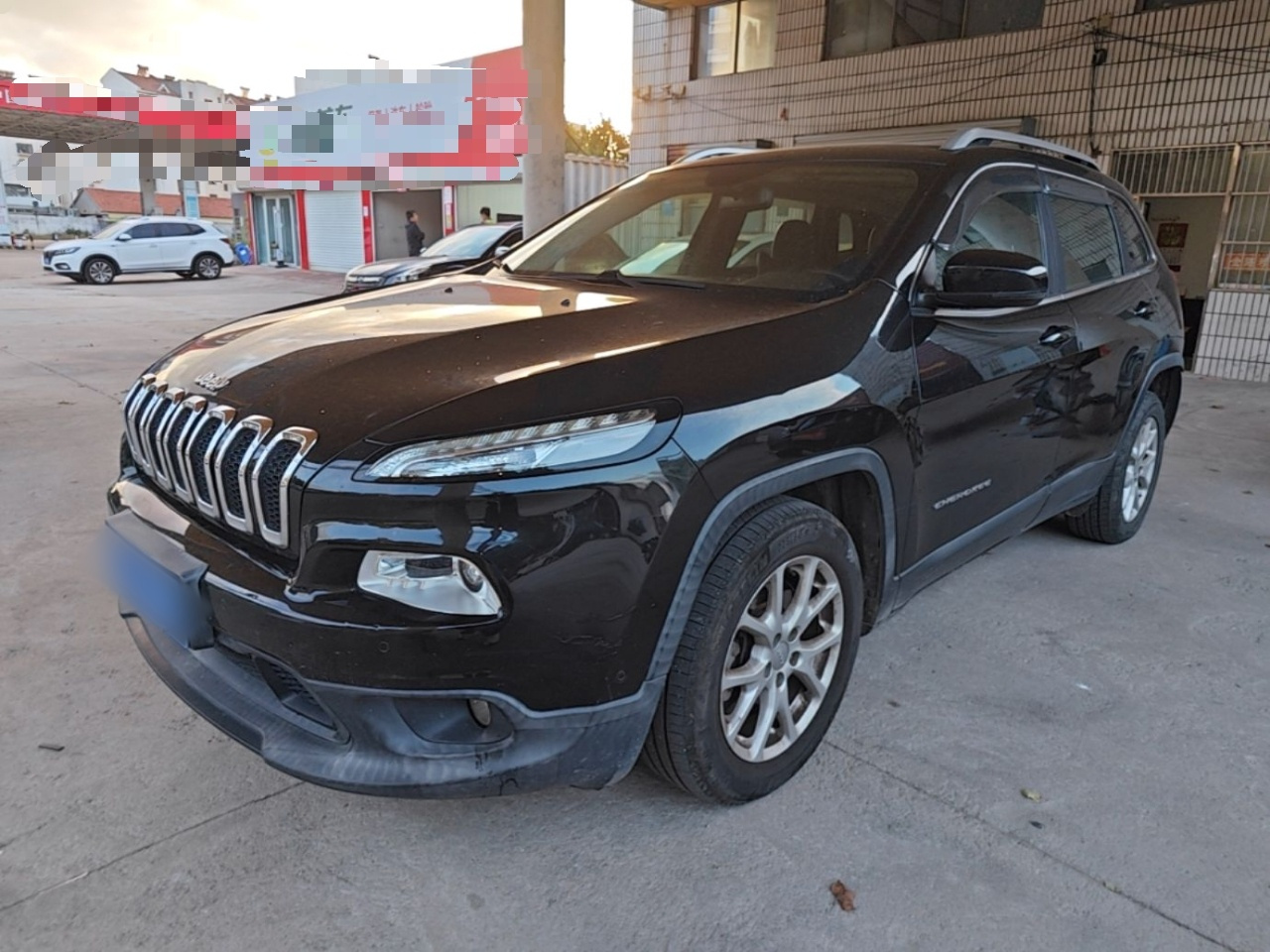 Cherokee 2016 2.4L Leading