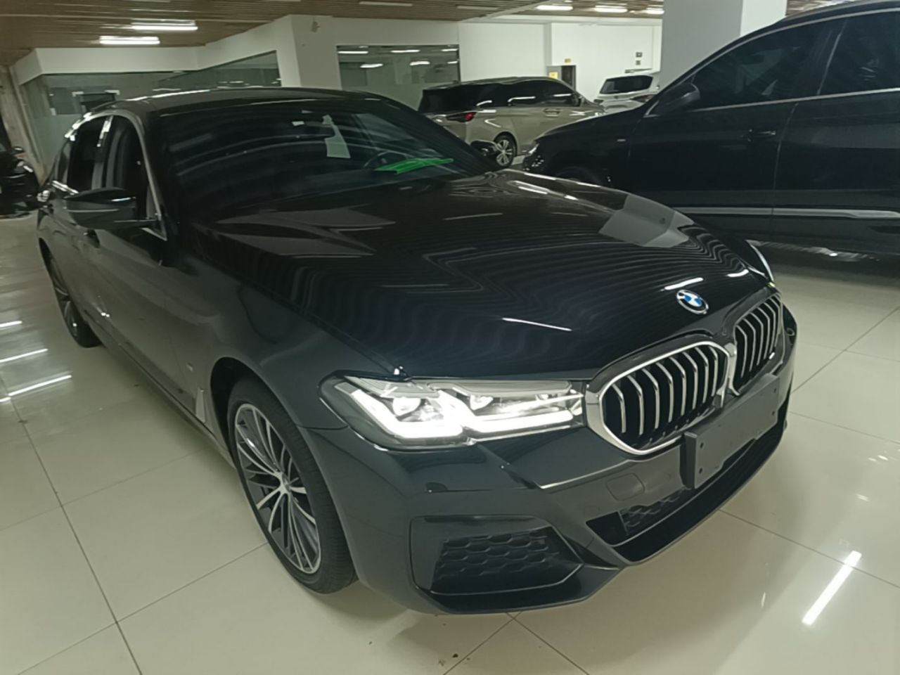 5 Series 2023 530Li Leading M Sport Package photo 3