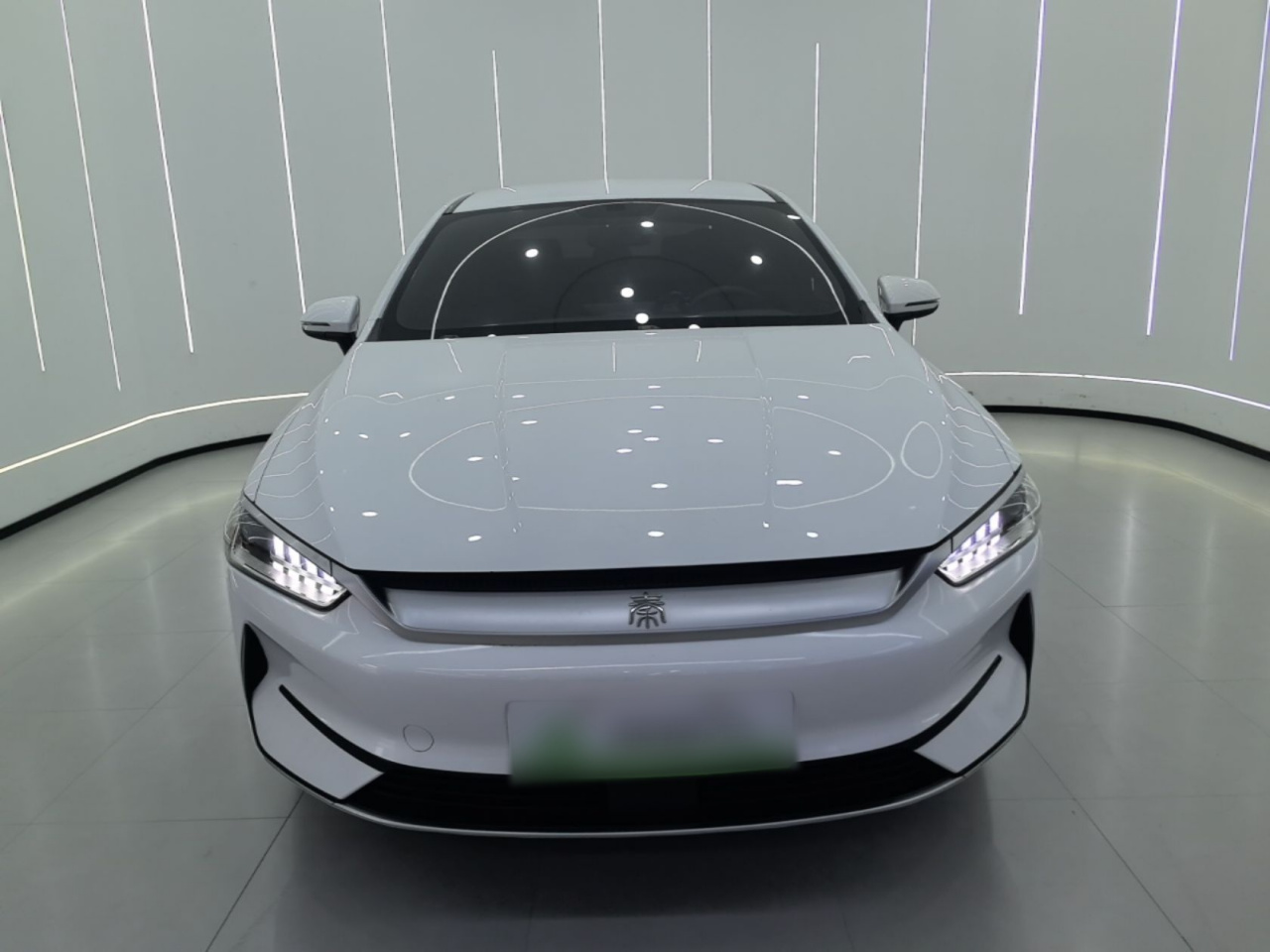 Qin PLUS 2023 EV 510KM photo 2