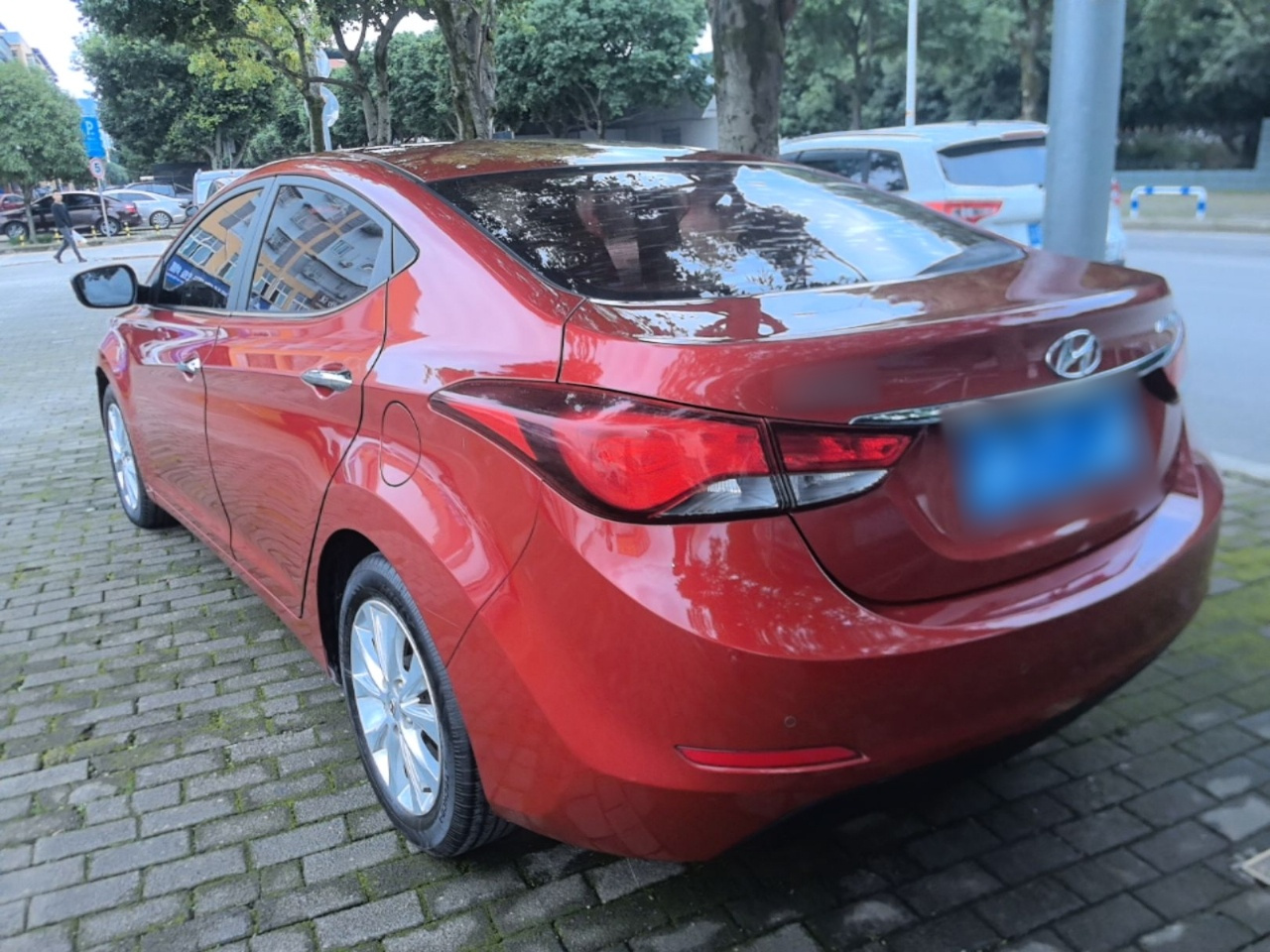 Elantra 2016 1.6L MT Premium photo 4