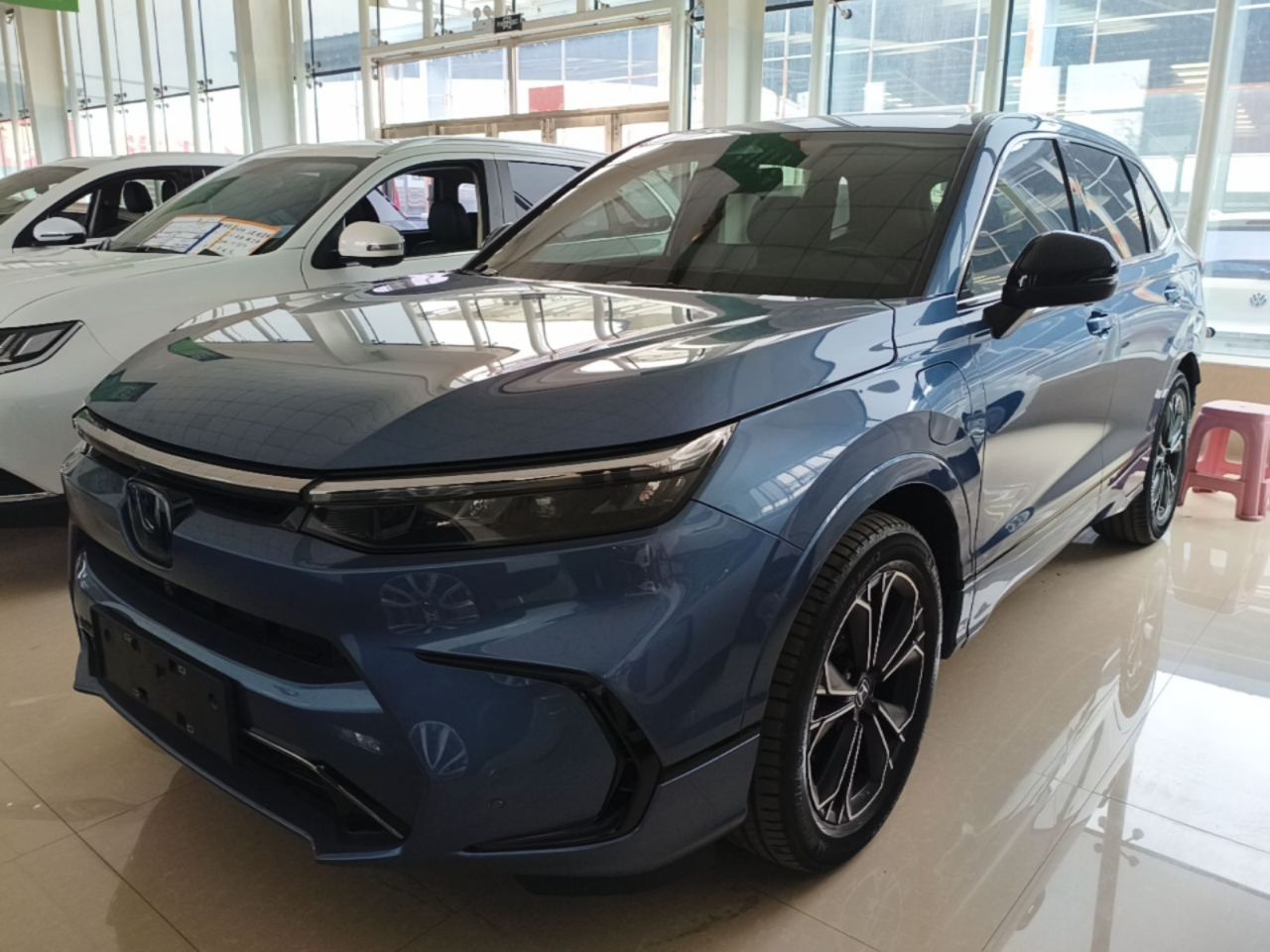 Breeze EV 2023 e:PHEV Supreme