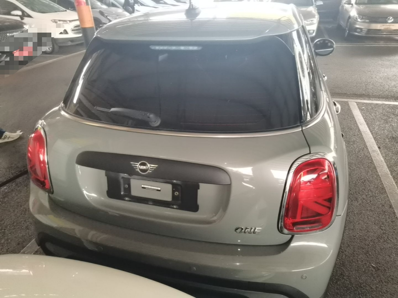 2023 1.5T ONE 5-Door photo 5