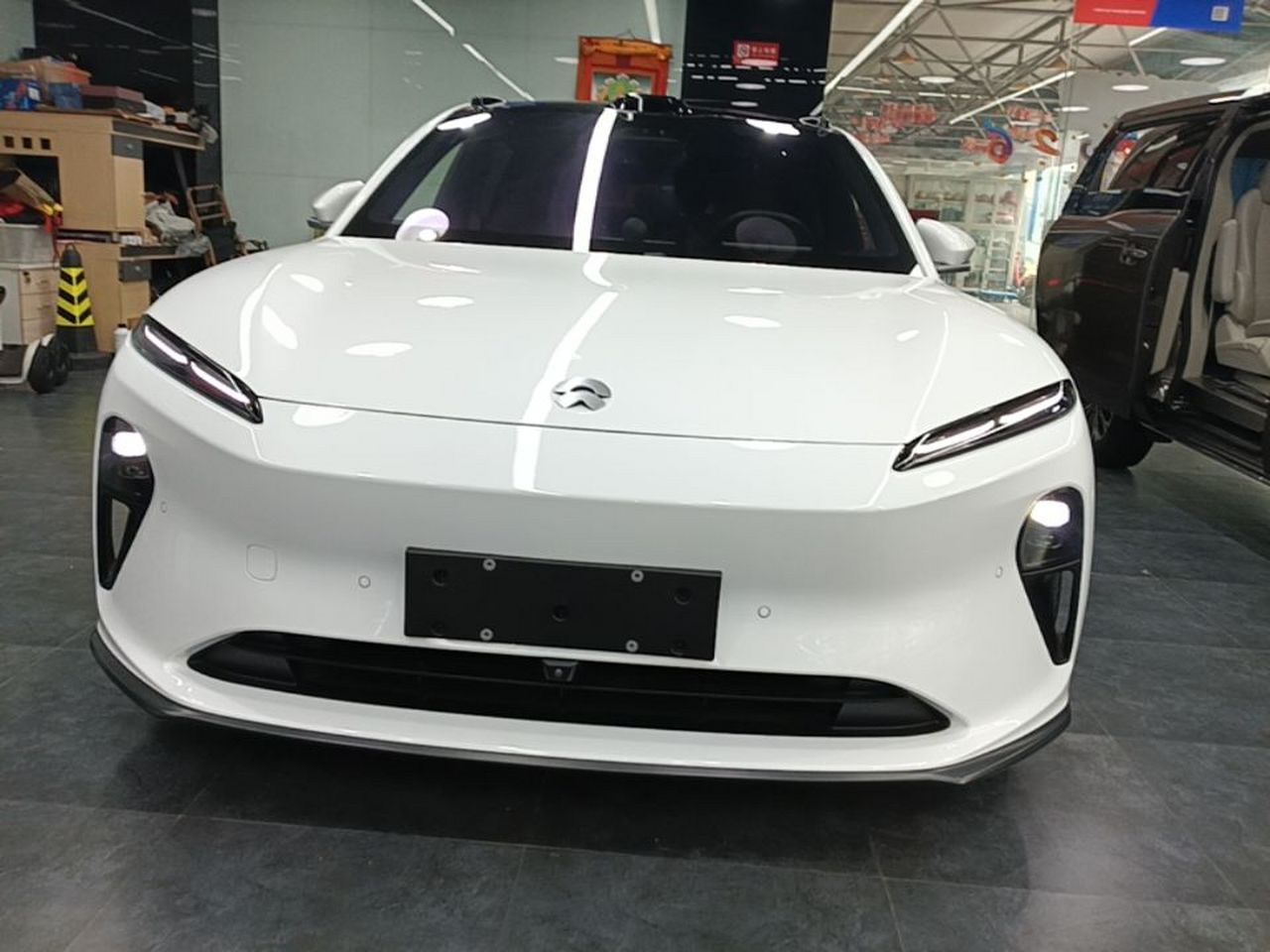 ET5T 2024 75kWh Touring photo 2