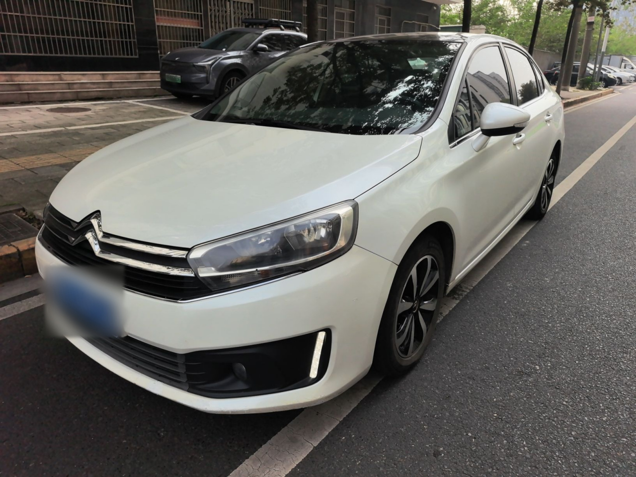 C4 2018 1.6L AT Luxury