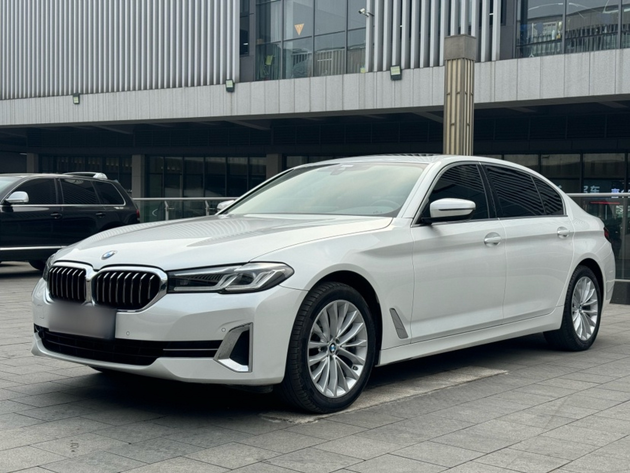 5 Series 2022 Facelift 525Li Luxury