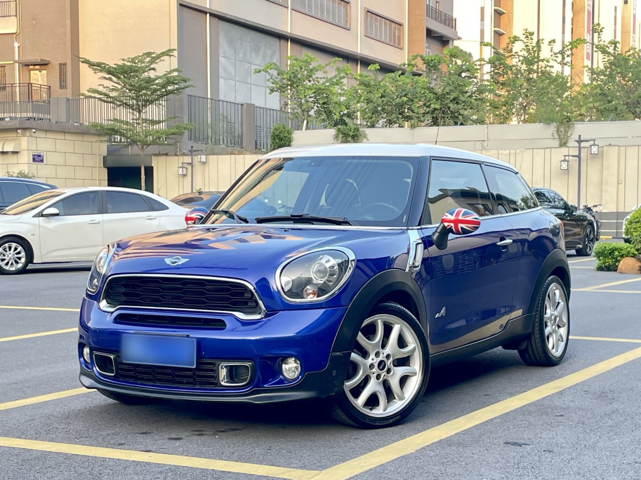 2013 1.6T COOPER S ALL4 photo 2