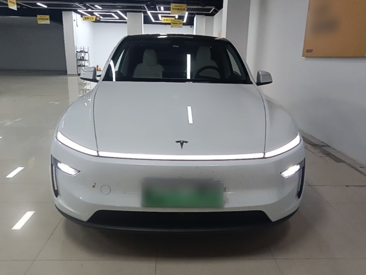 Model Y 2025 Long Range AWD photo 2