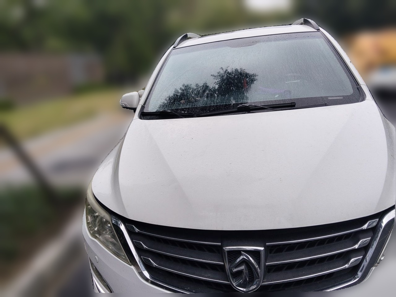 560 2015 1.8L MT Luxury photo 3